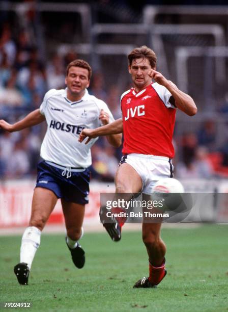 Sport, Football, The Wembley Tournament, London, England, 13th August 1988, Arsenal 4 v Tottenham Hotspur 0, Arsenal's Tony Adams beats Tottenham's...