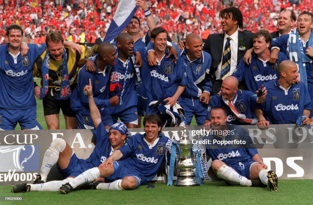 Football. 1997 FA Cup Final. Wembley. 17th May, 1997. Chelsea 2 v Middlesbrough 0. The Chelsea team celebrate with the trophy during celebrations after the match