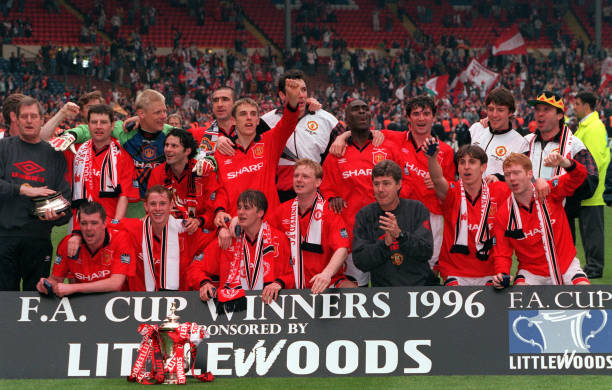 Football, 1996 FA Cup Final, Wembley, 11th May Manchester United 1 v Liverpool 0, The victorious Manchester United team celebrate with the trophy at...