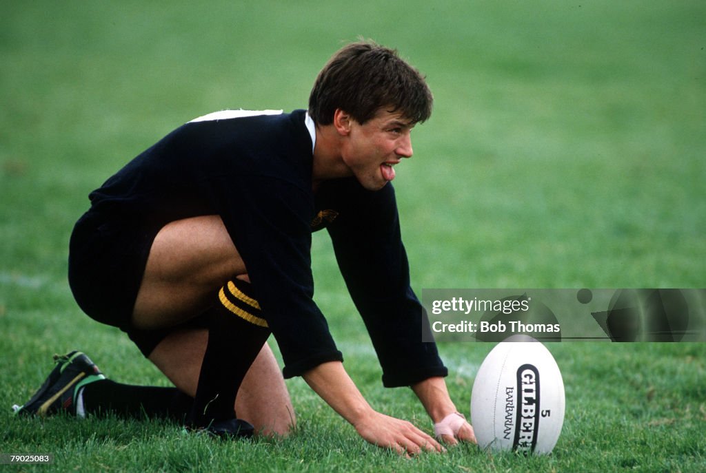 Sport. Rugby Union. Courage League Division One. 22nd September 1990. Harlequins 12 v Wasps 18. Rob Andrew of Wasps lines up a place-kick.