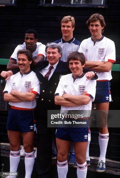 Sport, Football, England Features, London, 30th April 1987, England Manager Bobby Robson poses with players Viv Anderson, Chris Woods, Tony Adams,...