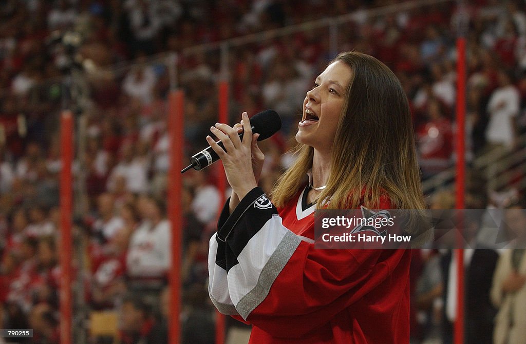 Red Wings v Hurricanes