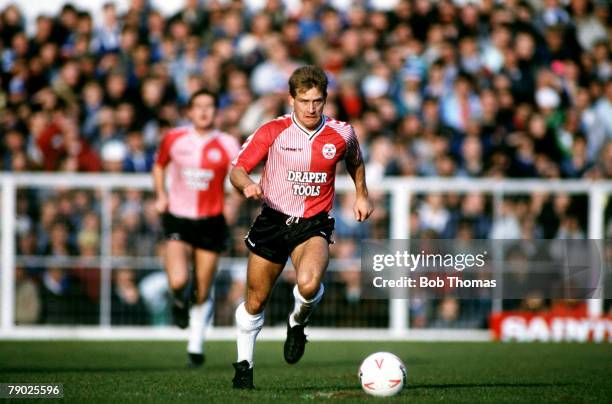Sport, Football, League Division One, The Dell, England, 3rd January 1988, Southampton 0 v Portsmouth 2, Steve Baker, Southampton runs towards the...