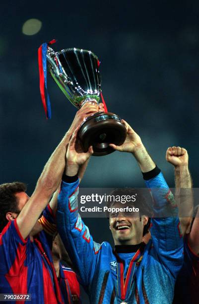 Sport, Football, European Cup-Winners Cup Final, Rotterdam, Holland, 14th May 1997, Paris St Germain 0 v Barcelona 1, Barcelona goalkeeper Vitor Baia...