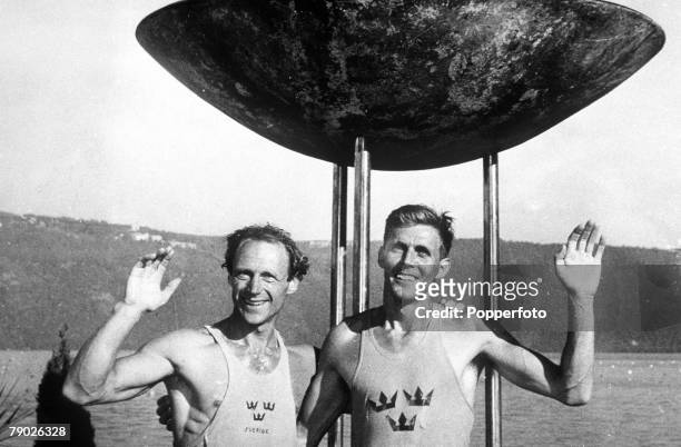 Olympic Games, Rome, Italy, Canoeing, 1000 Metres Kayak Pairs, Swedish gold medal winners Gert Frederikkson and Sven Sjodelius
