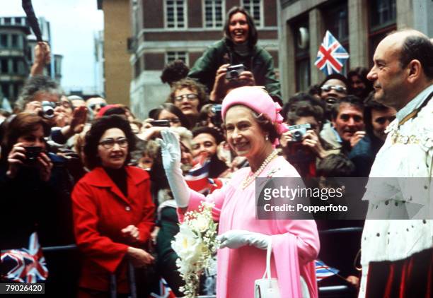 London, England, 7th June 1977, Queen Elizabeth II is pictured during a walkabout to commemorate her Silver Jubilee