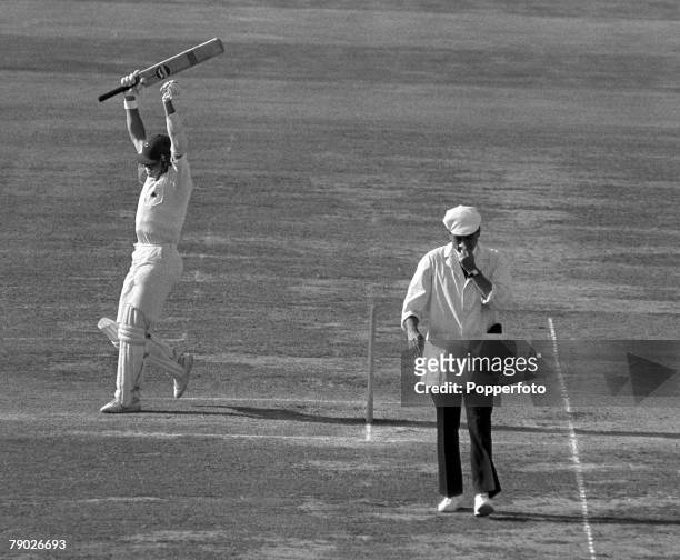 Cricket, The Ashes Centenary Test Match, England v Australia, Lords, England v Australia, 28th August-2nd September England batsman Geoffrey Boycott...