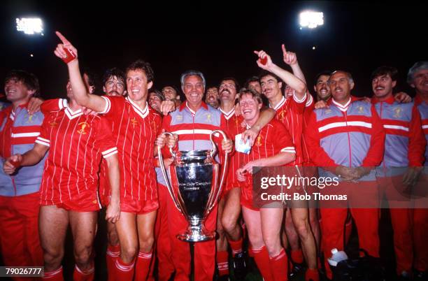 Sport, Football, European Cup Final, Rome, Italy, 30th May 1984, Liverpool 1 v Roma 1 , The Liverpool team celebrate with the European Cup trophy