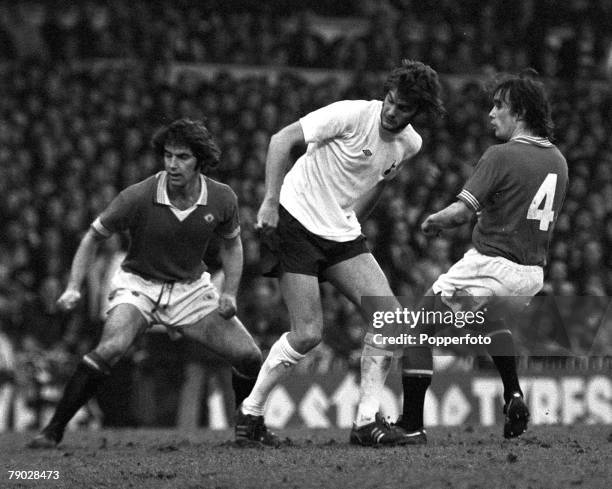 Sport, Football, League Division One, White Hart Lane, London, England, 12th February 1977, Tottenham Hotspur 1 v Manchester United 3, Tottenham's...