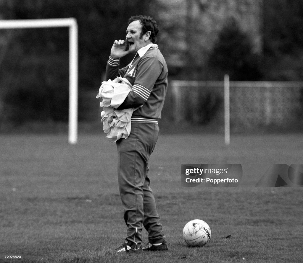 Sport. Football. 7th February 1977. England Manager Don Revie is pictured at a training session.