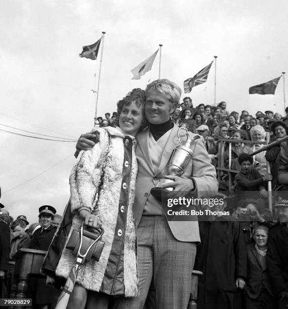 Golf, 1970 British Open Championship at St, Andrews, A picture of Jack Nicklaus of the USA celebrating whilst holding the claret jug with his wife...