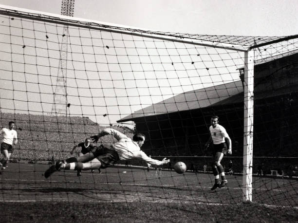 Sport, International Football, Home Championship, Hampden Park, Glasgow, 14th April 1962, Scotland 2 v England 0, Attendance 132 England goalkeeper...