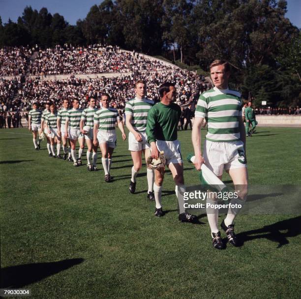 Football, 25th May 1967, European Cup Final, Lisbon, Portugal, Celtic 2 v Inter Milan 1, A picture of the captain Billy McNeill leading out his...
