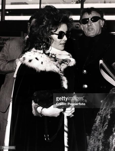 Entertainment/Cinema, London, England, 3rd May 1971, British film actress Elizabeth Taylor pictured with her husband actor Richard Burton leaving...