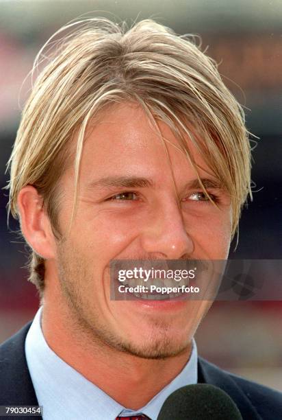 Football, 1999 FA Charity Shield, Wembley, 1st August Arsenal 2 v Manchester United 1, Manchester United's David Beckham wearing a suit before the...