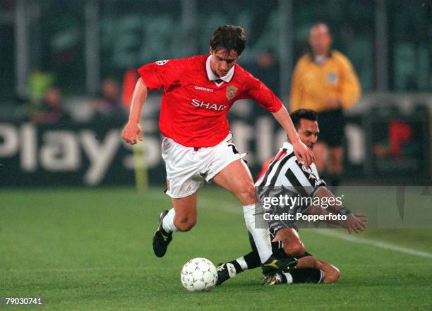 Football, 1999 UEFA Champions League Semi-Final, Second leg, 21st April Turin, Juventus 2 v Manchester United 3, Manchester United's Gary Neville...