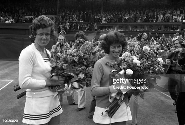 Sport, Tennis, All England Lawn Tennis Championships, Wimbledon, London, England, 1st July 1977, Ladies Singles Final, Great Britain's Virginia Wade...