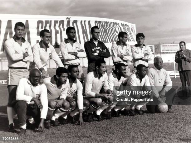 Sport/Football, circa 1966, A Brazil XI pictured prior to the build up to the 1966 World Cup Finals held in England, players include, Carlos Alberto,...