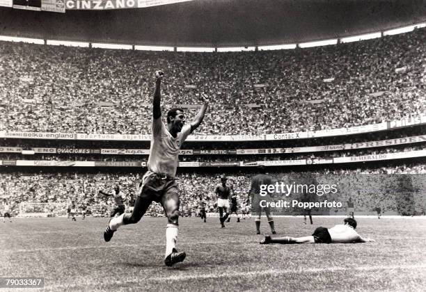 World Cup Final, Mexico City, 21st June 1970, Brazil 4 v Italy 1, Brazil captain Carlos Alberto rounds of a great team display by scoring Brazil's...