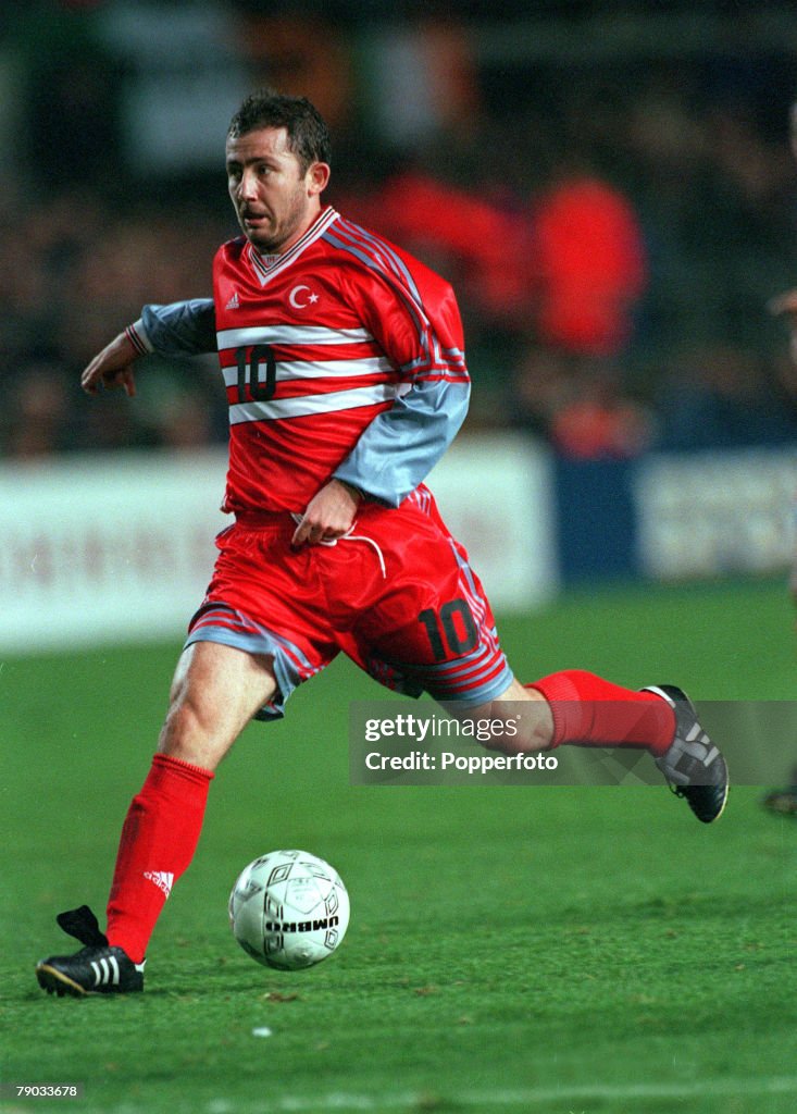 Football. European Championships 2000 Play Off, First Leg. Dublin. 13th November, 1999. Republic Of Ireland 1 v Turkey 1. Turkey's Sergen Yalcin.