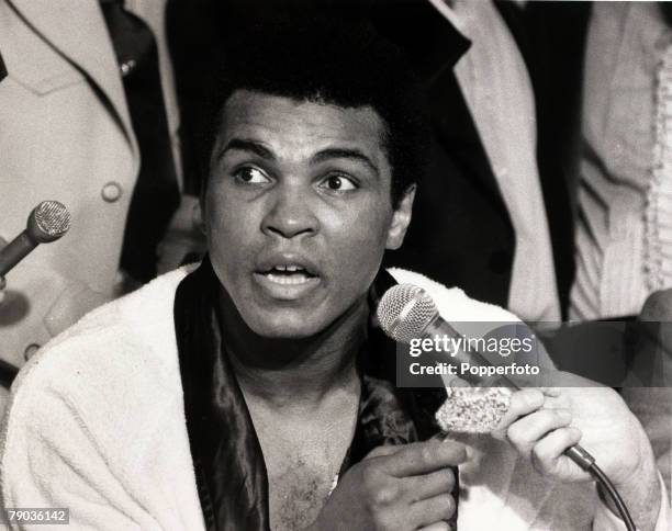 Muhammad Ali Ror 336 Ali Ro Photos & High Res Pictures - Getty Images