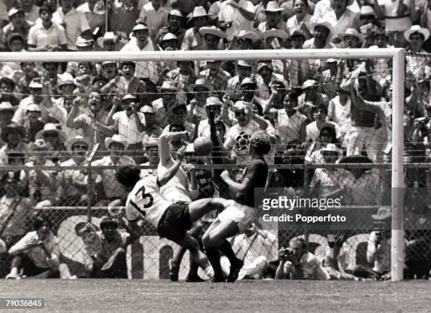 Sport, Football, World Cup Finals, Leon, Mexico, 14th June 1970, Quarter Final, West Germany 3 v England 2 , West Germany's Gerd Muller shoots past...