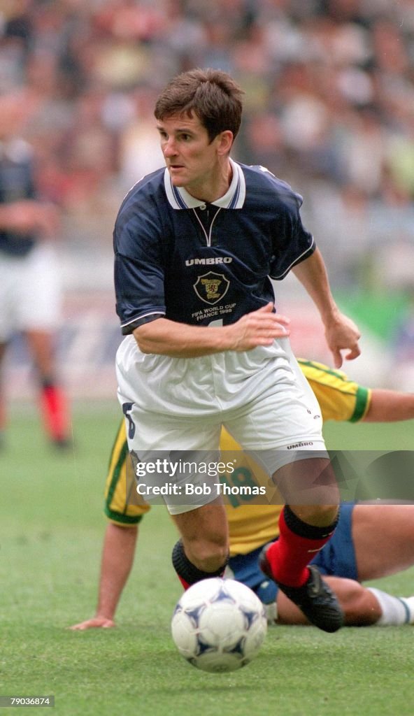 1998 World Cup Finals. St Denis. Paris. 10th June, 1998. Brazil 2 v Scotland 1. Scotland's Tosh McKinlay.