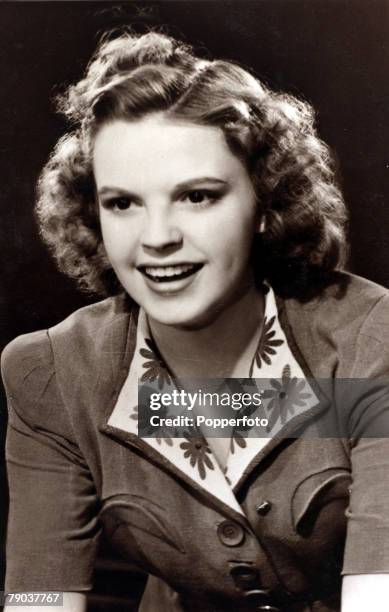 Cinema, Personalities, circa 1930+s, American actress and singer Judy Garland, portrait, born in 1922 who made her name as Dorothy in the 1939 film...
