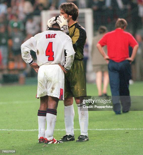 World Cup 1998 Finals, St, Etienne, France, 30th June England 2 v Argentina 2 , England goalkeeper David Seaman consoles Paul Ince after the Penalty...