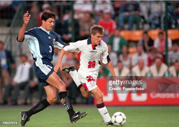 World Cup Finals, St, Etienne, France, 30th June England 2 v Argentina 2, , England's Michael Owen holds off Jose Chamot on his way to scoring his...