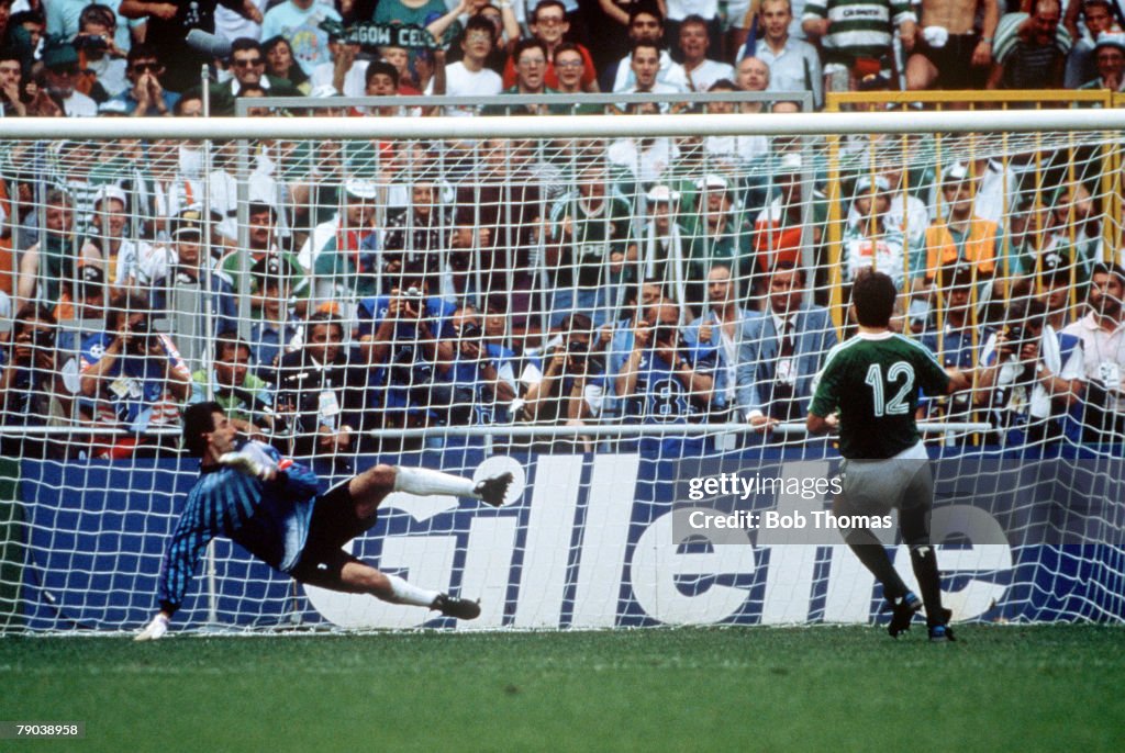 1990 World Cup Finals. Second Phase. Genoa, Italy. 25th June, 1990. Republic Of Ireland 0 v Romania 0. (Republic Of Ireland win 5-4 on penalties). Republic Of Ireland's David O' Leary scores the match winning penalty past the Romanian goalkeeper.