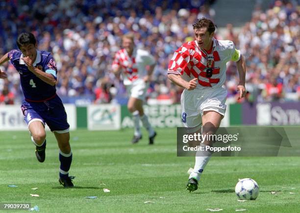 World Cup Finals, Nantes, France, 20th JUNE 1998, Japan 0 v Croatia 1, Croatia's matchwinner Davor Suker chased by Japan's Masami Ihara
