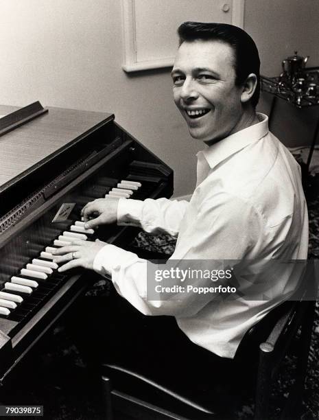 Les Reed 169 Les Reed Photos & High Res Pictures - Getty Images