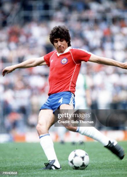 World Cup Finals, Oviedo, Spain, 24th June Algeria 3 v Chile 2, Vladimir Bigorra, Chile