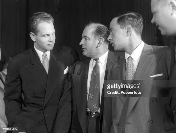 Washington DC, USA, 2nd December 1953, Senator Joseph McCarthy talks with Roy Cohn and David Schine during the House of Un-American Activities...