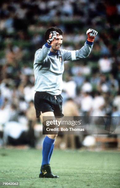 World Cup Final, Madrid, Spain, 11th July Italy 3 v West Germany 1, Italy's goalkeeper and captain Dino Zoff celebrates victory at the end