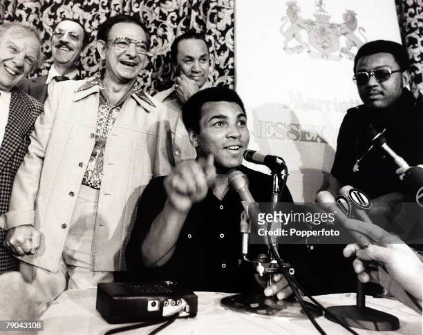Sport, Boxing, 28th September 1976, Heavyweight Championship of the World, Yankee Stadium, New York, USA, America's Muhammad Ali is pictured at the...