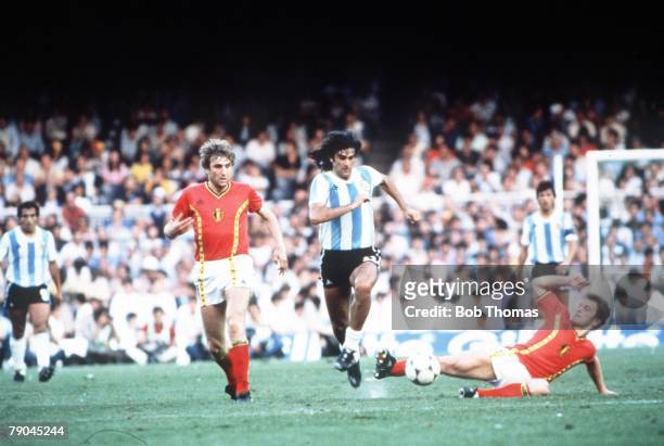 42 Mario Kempes 1982 Stock Photos, High-Res Pictures, and Images