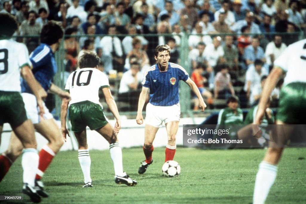 1982 World Cup Finals. Zaragoza, Spain. 17th June, 1982. Yugoslavia 0 v N.Ireland 0. Yugoslavia's Vladimir Petrovic is faced by Northern Ireland's Sammy McIlroy.