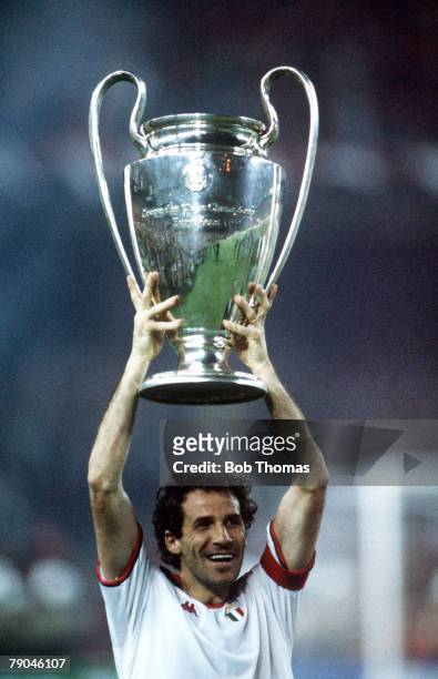 Football, European Cup Final, Nou Camp, Barcelona, Spain, 24th May 1989, AC Milan 4 v Steaua Bucharest 0, AC Milan captain Franco Baresi holds the...
