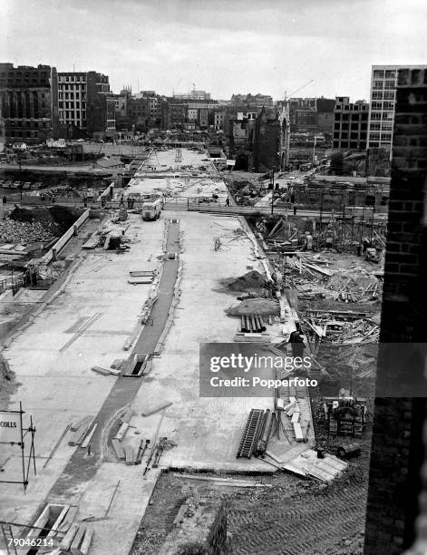 Road Construction, London, England, pic: 18th October 1958, Work in progress on the new highway from Aldgate to Ludgate Circus with underground...