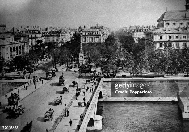 Travel, France, Paris, pic: circa 1910, The Place du Chatelet and the Pont au Change one of the busiest places in Paris