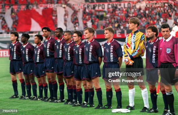 Football, UEFA Champions League Final, Vienna, Austria, 24th May 1995, Ajax 1 v AC Milan 0, The Ajax team line up together prior to the match, L-R:...