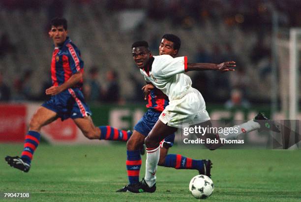 Football, UEFA Champions League Final, Athens, Greece, 18th May 1994, AC Milan 4 v Barcelona 0, AC Milan's Marcel Desailly holds off Barcelona's...