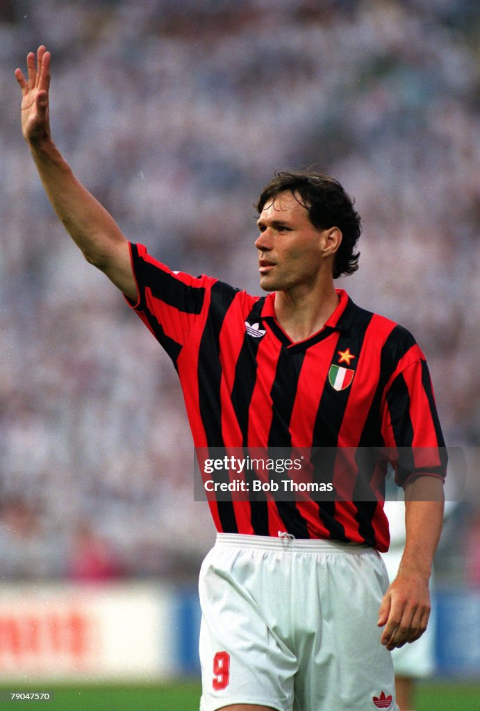 Football. UEFA Champions League Final. Munich, Germany. 26th May 1993. Marseille 1 v AC Milan 0. AC Milan's Marco van Basten.