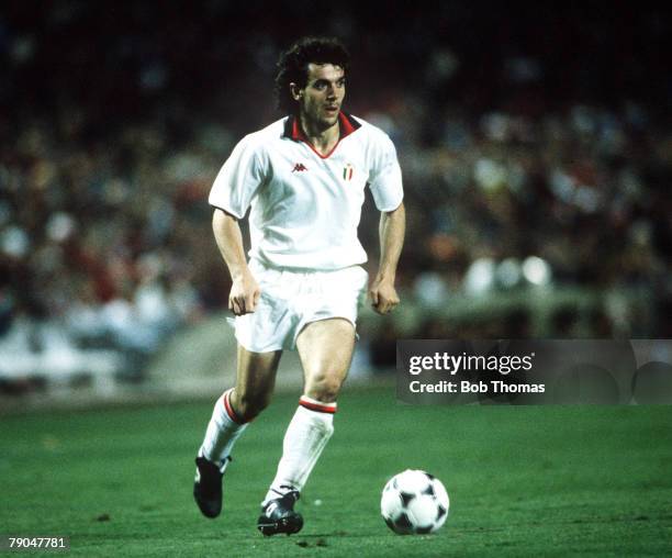 Football, European Cup Final, Nou Camp, Barcelona, Spain, 24th May 1989, AC Milan 4 v Steaua Bucharest 0, AC Milan's Roberto Donadoni