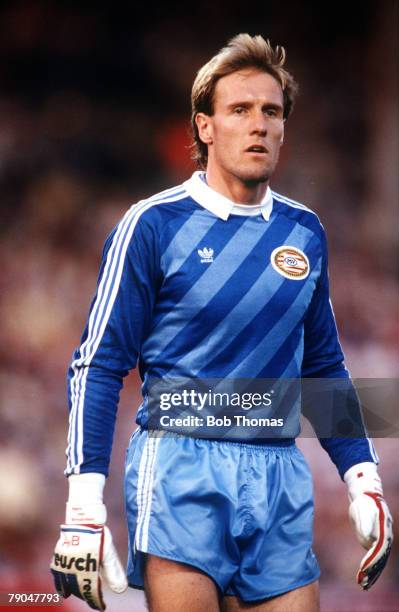 Football, European Cup Final, Stuttgart, West Germany, 25th May 1988, Benfica 0 v PSV Eindhoven 0 , PSV goalkeeper Hans Van Breukelen