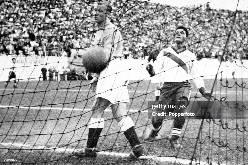 World Cup Finals, 1950. Belo Horizonte, Brazil. 3rd July, 1950. England 0 v USA 1. England's goalkeeper Bert Williams is beaten by Gaetjens goal for the shock winner for the USA.