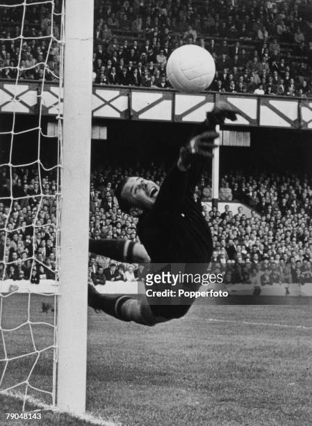 World Cup Finals England, Soviet Union goalkeeper Lev Yashin in action during one of his country's World Cup matches.