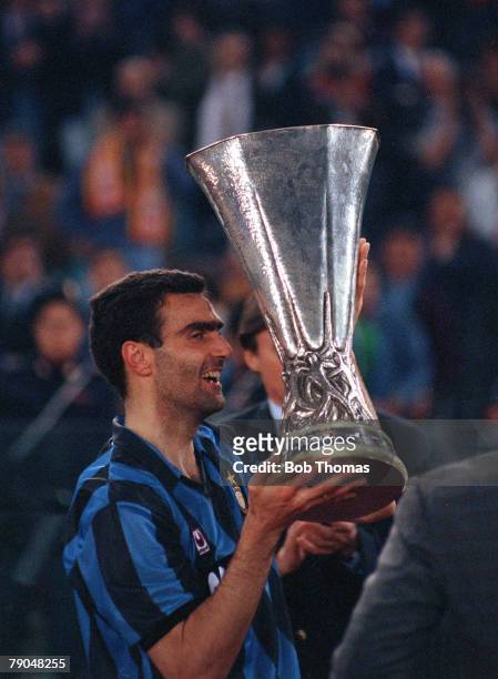 Football, UEFA Cup Final, Second Leg, Rome, Italy, 22nd May 1991, Roma 1 v Inter Milan 0 , Inter Milan captain Giuseppe Bergomi lifts the trophy